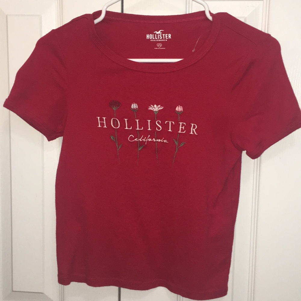 ✰ tight Hollister red tee ✰